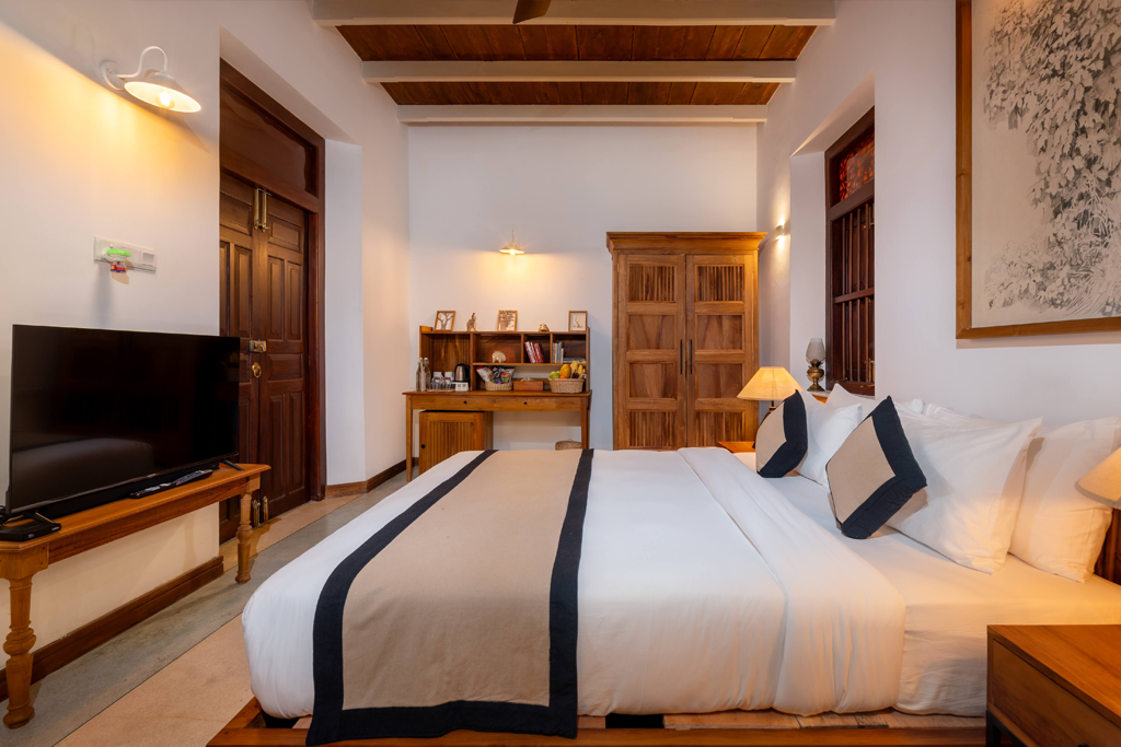 Deluxe Double Room-1